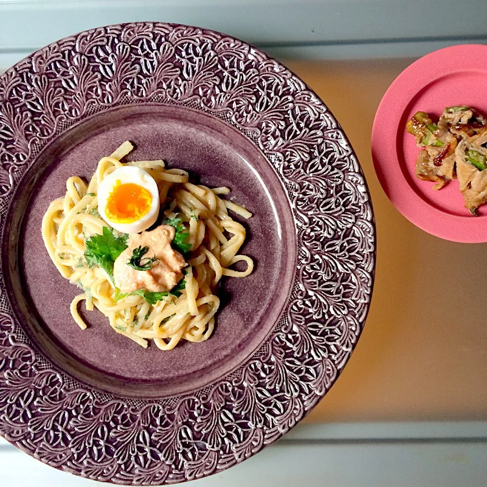 お昼ごはん。明太しそマヨ和えうどん。オクラの肉巻きしょうが焼き。|yukko7740さん