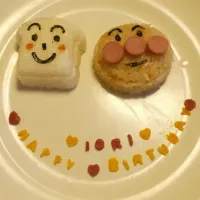 アンパンマンと食パンマンのおにぎり|30さん