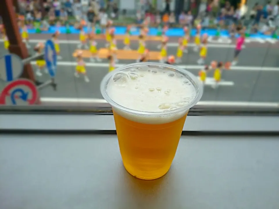 松山祭りを見ながら ビール🍺|yokoさん