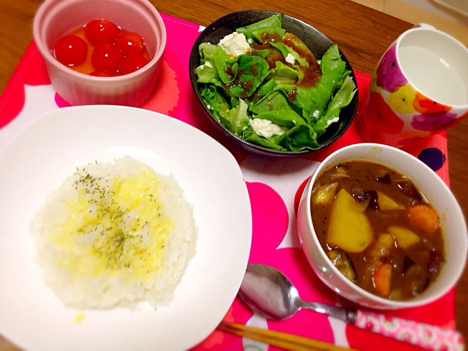 夏野菜たっぷりスープカレーにヘルシー豆腐サラダを添えて|あゆぴさん