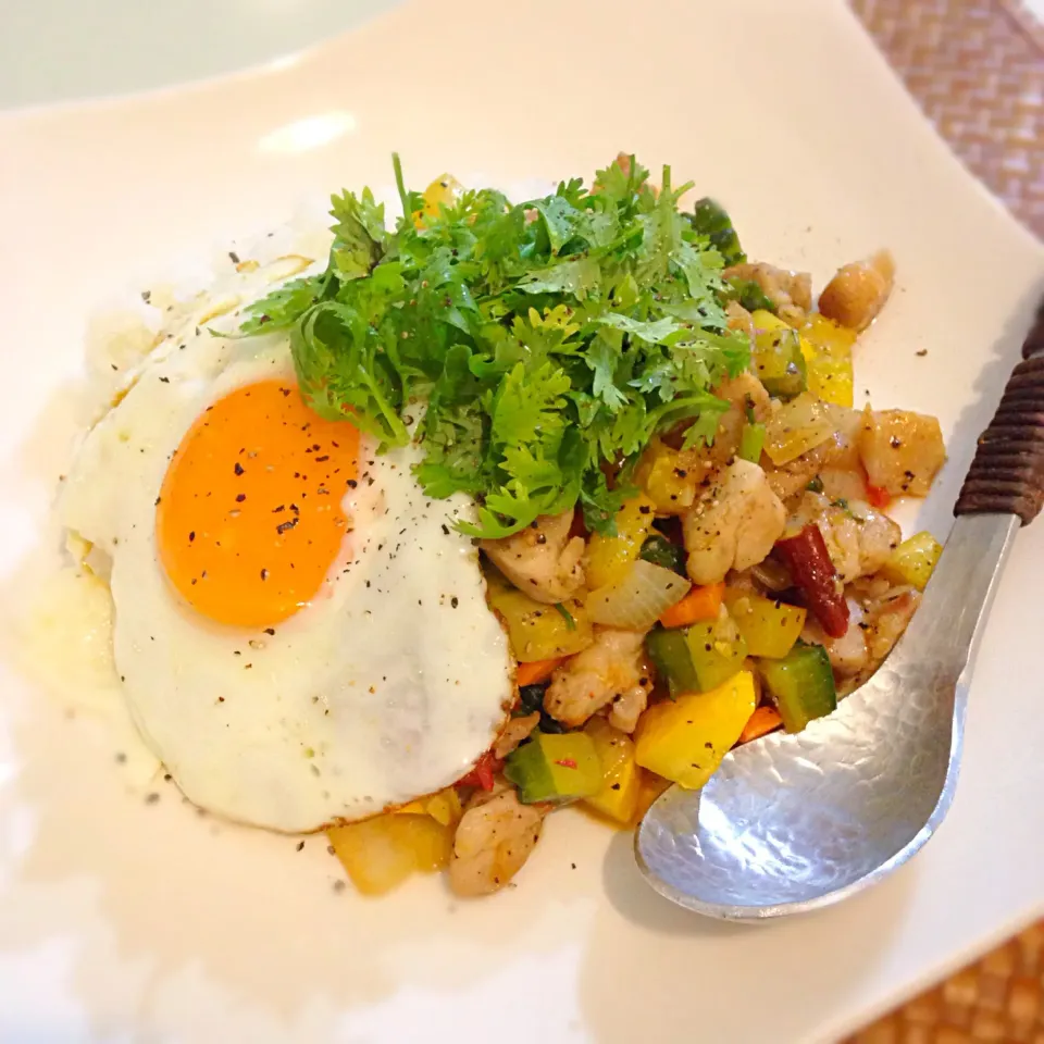 鶏と夏野菜のエスニック炒めご飯|canacoさん