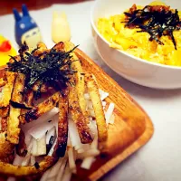 Snapdishの料理写真:なんちゃって親子丼AND大根と油揚げのサラダポン酢かけ|ゆかさん