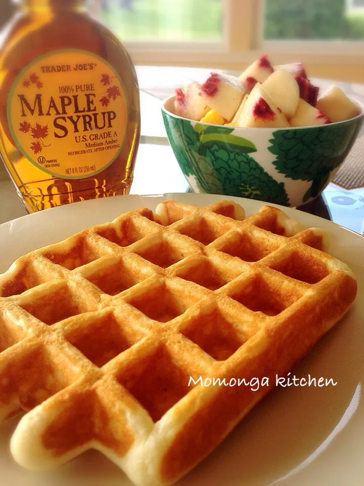 Belgium waffle for breakfast|Momongacleさん