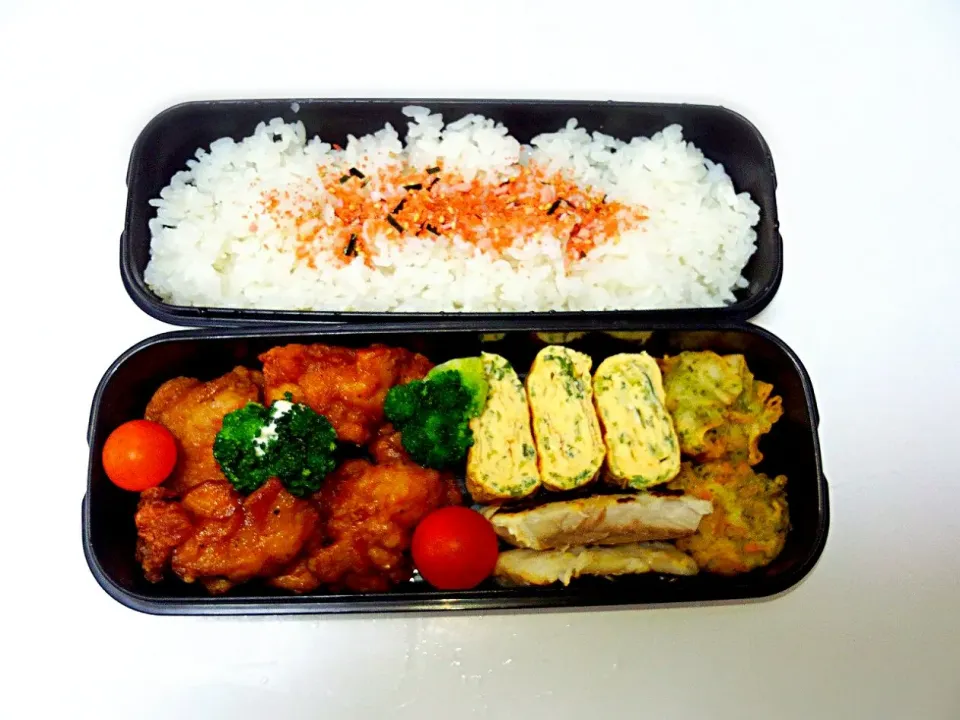 Snapdishの料理写真:唐揚げ弁当☆|Michiko  Arakiさん