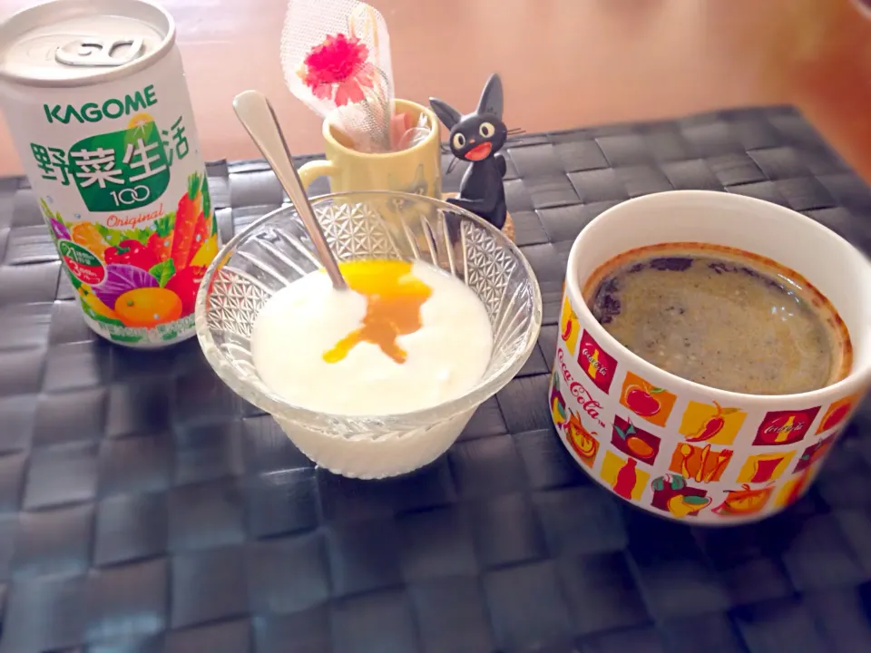 ☕️ヨーグルト＆野菜ジュース🍹|マニラ男さん