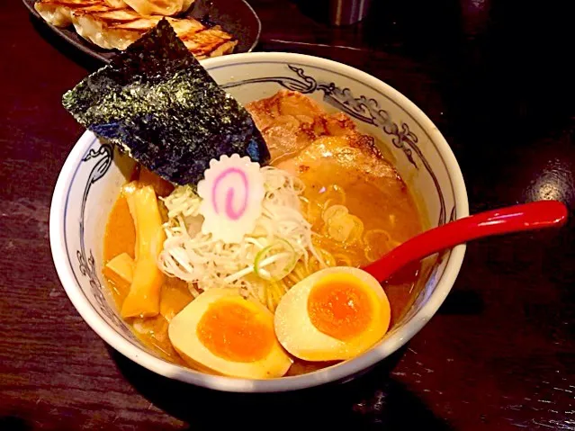 Snapdishの料理写真:にぼしラーメン|しょうへいさん