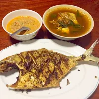 Snapdishの料理写真:Deep fried fish with mixes Thai herb|udonさん