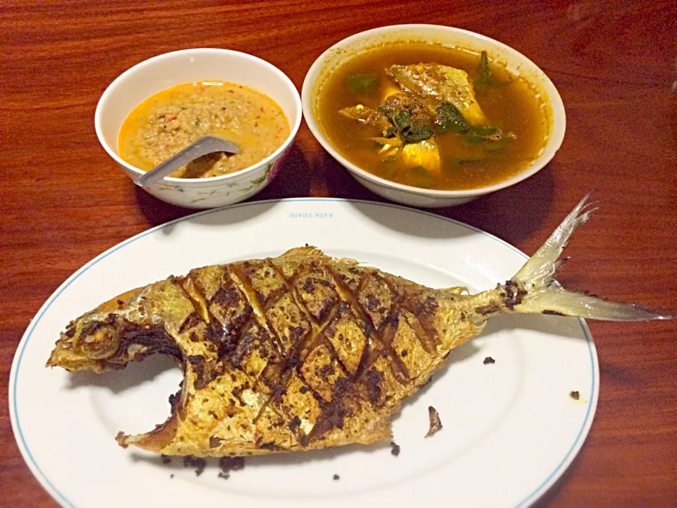 Deep fried fish with mixes Thai herb|udonさん