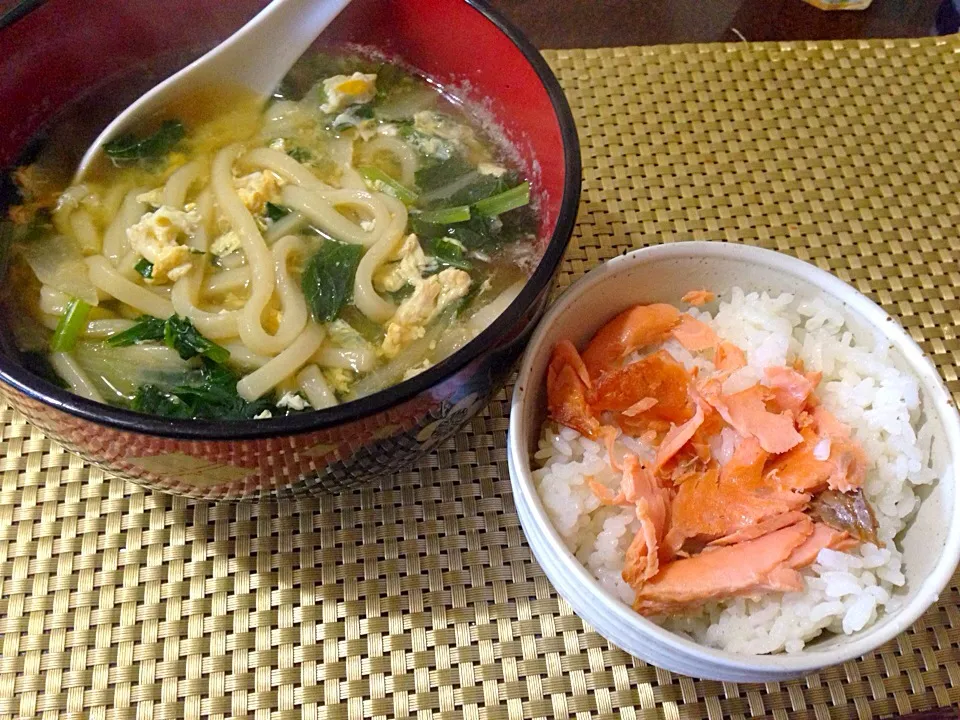 うどんと鮭ごはん|純さん