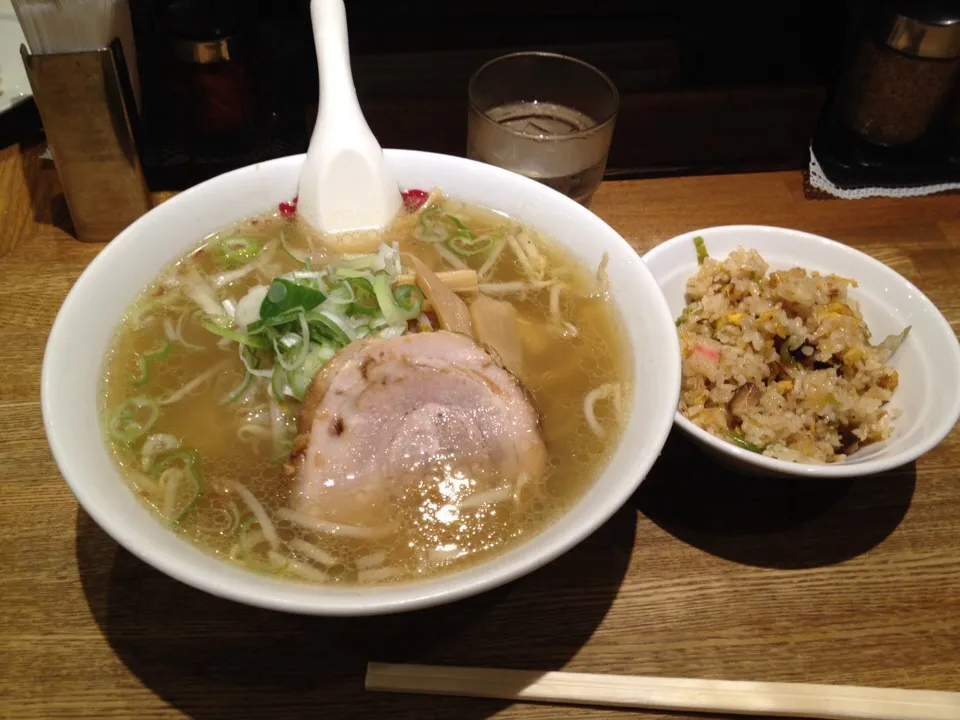 塩ラーメン＆半炒飯|おっちさん