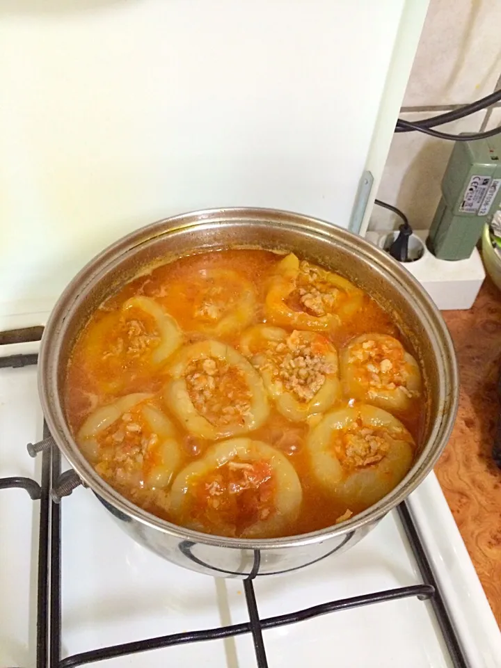 めちゃうまパプリカの肉詰めトマト煮|Akemi Alexandruさん