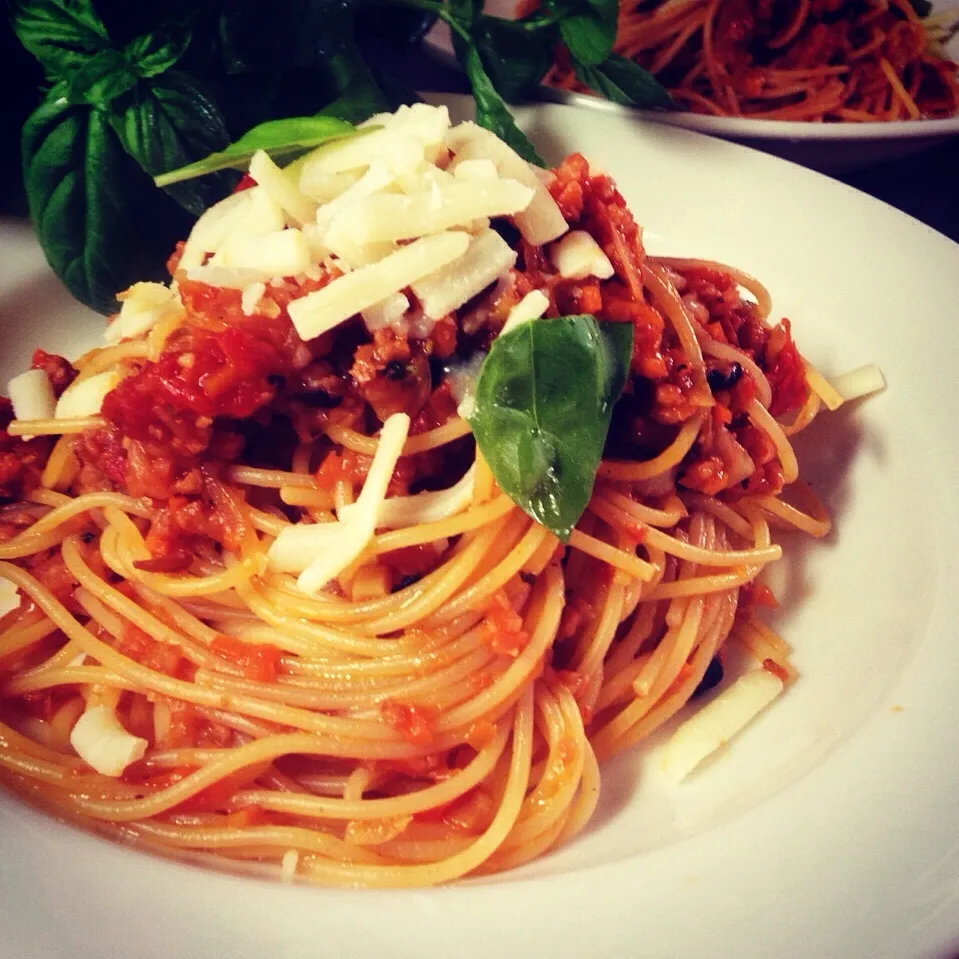 Snapdishの料理写真:バジル🌿収穫祭🌾タコ🐙のラグーで、スパゲッティ🇮🇹|ヲルカさん