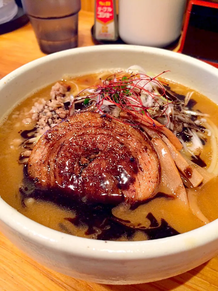 次男(小6)と自転車ラーメンの旅:黒にんにく味噌らぁめん|マツさん