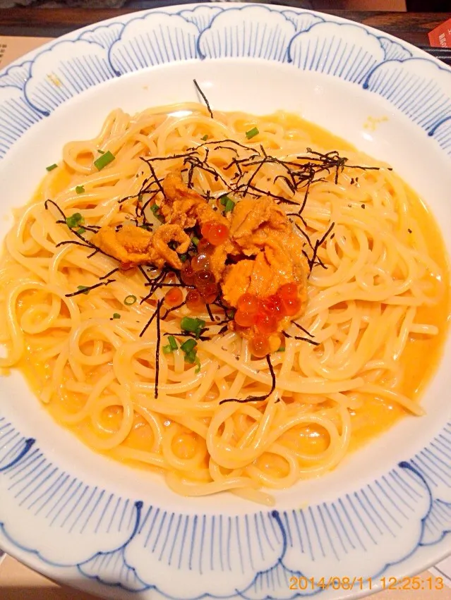 生うにといくらのクリームパスタ🍝|るみおんさん