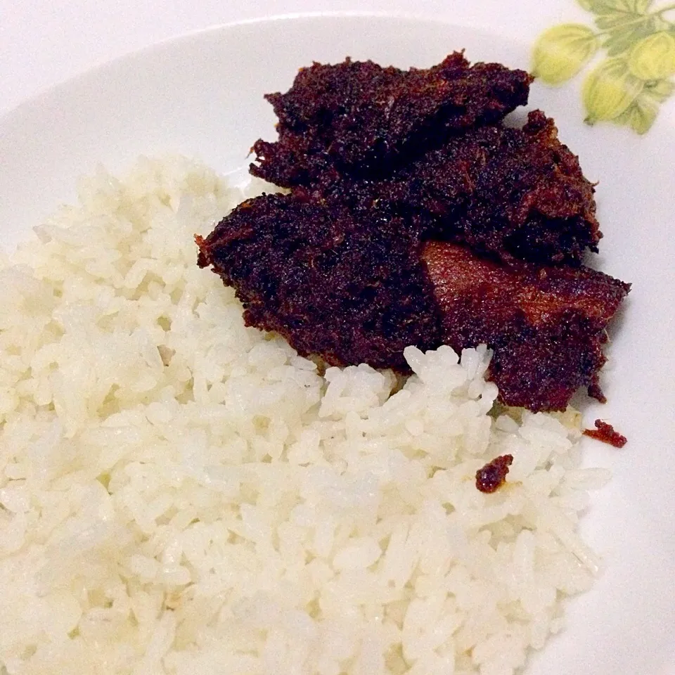 Snapdishの料理写真:Nasi rendang|tyas kasmareeさん