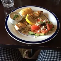 Greek food.  Chicken souvlaki lunch!|jayさん