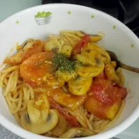 Homemade Mushroom and Tomato Spaghetti #spaghetti #pasta #tomato #mushroom #vegetarian|BoMamaさん