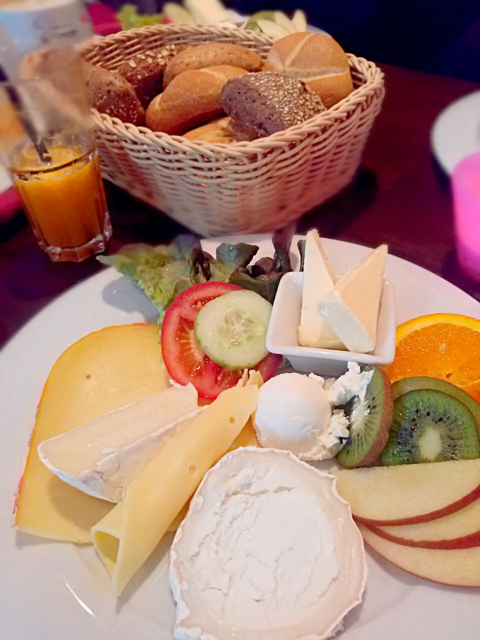 ドイツの朝食～チーズプレート～|なつみさん