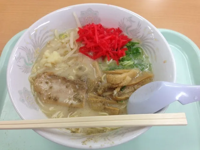 Snapdishの料理写真:蒜山高原豚骨ラーメン🍜！(=ﾟωﾟ)ﾉ✨|サソリさん