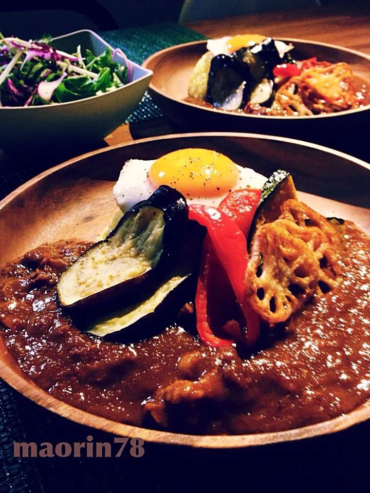 りりたんこぶさんの料理 【取扱注意】炊飯器でとろとろ和牛スジカレー🍛夏野菜☆サフランライスと共に😁|CHINAMIさん