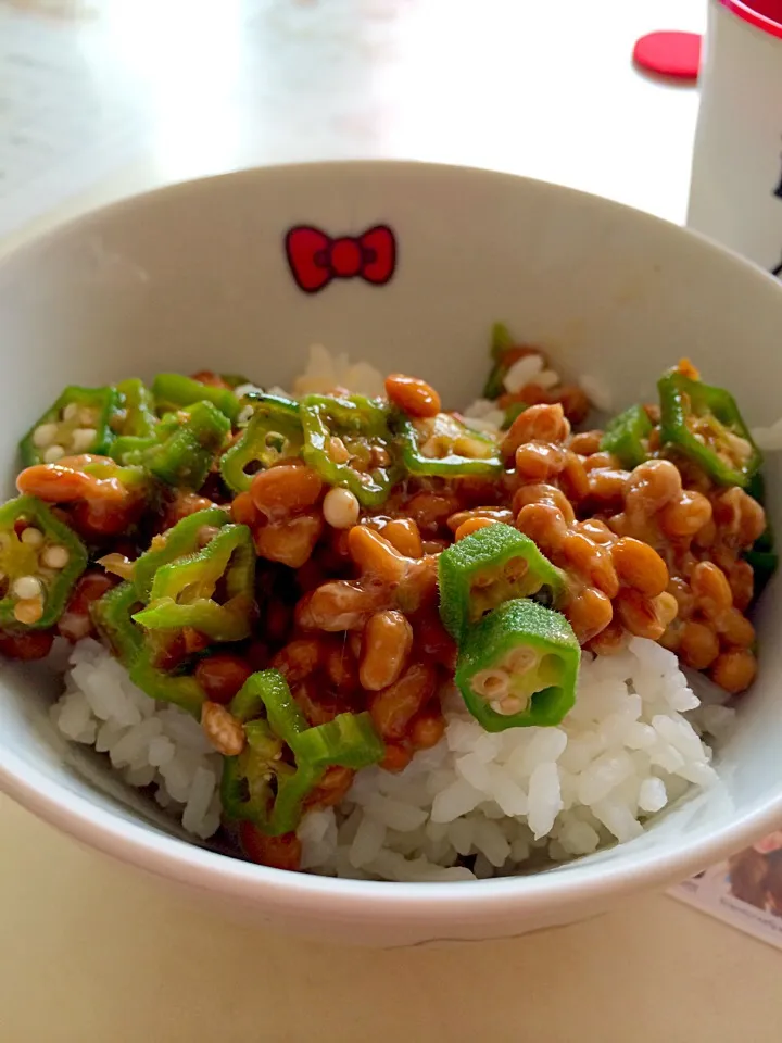 ぶっかけオクラ納豆丼♥︎|坂本輝美さん