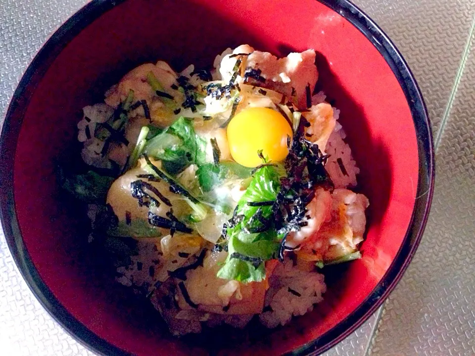 お昼は親子で親子丼ー！|晃さん