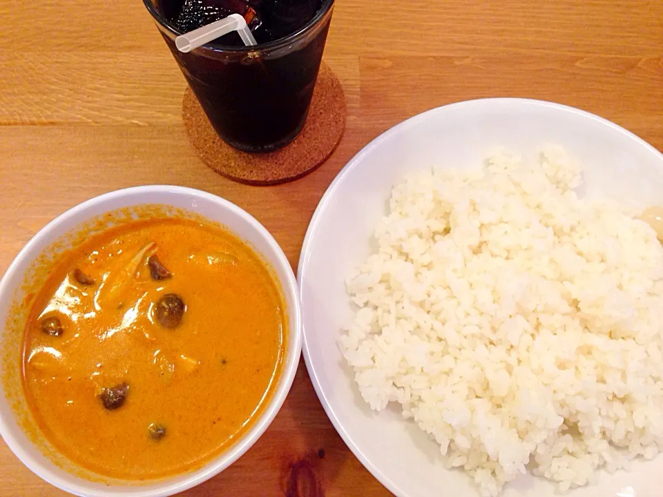 ひよこ豆とツナときのこのレッドカレー|カリー仙人さん