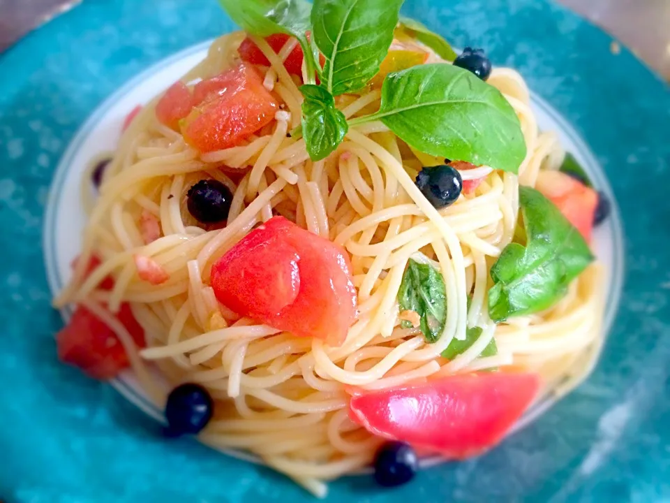 Tomato,blueberry&basil cold pasta|Masakiさん