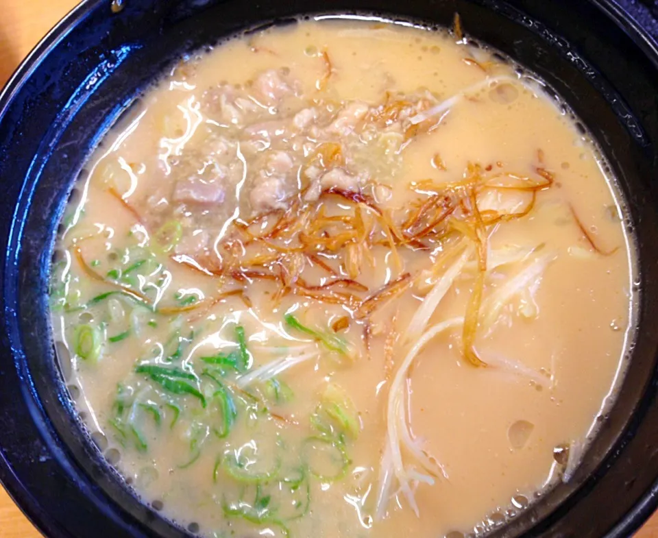 Snapdishの料理写真:かなり❗️そこらへんの🍜屋さんの🍜より！美味しい😋スシロー味噌ラーメン🍜|きのすけ〜さん