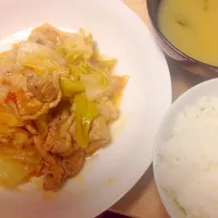 Snapdishの料理写真:キャベツと豚肉のトマト炒め|あさいさん