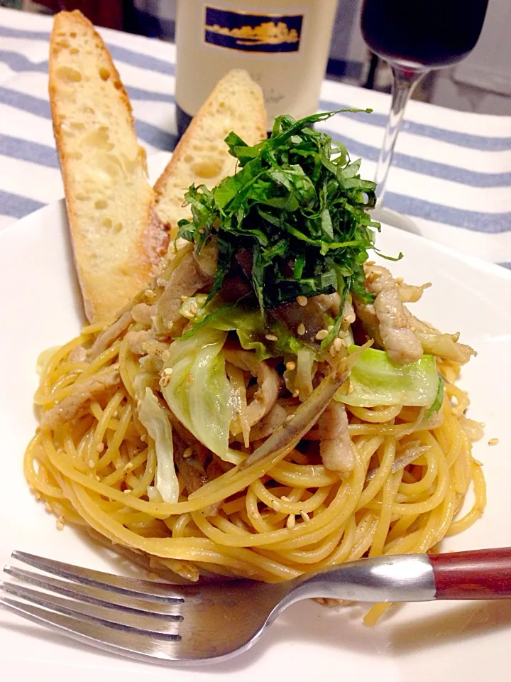 甘酒醤油を使った豚肉とごぼうとキャベツの和風パスタだよ〜♪(≧∀≦)|みほままこさん