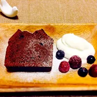 Snapdishの料理写真:甘い誘惑♥︎しっとりチョコケーキ