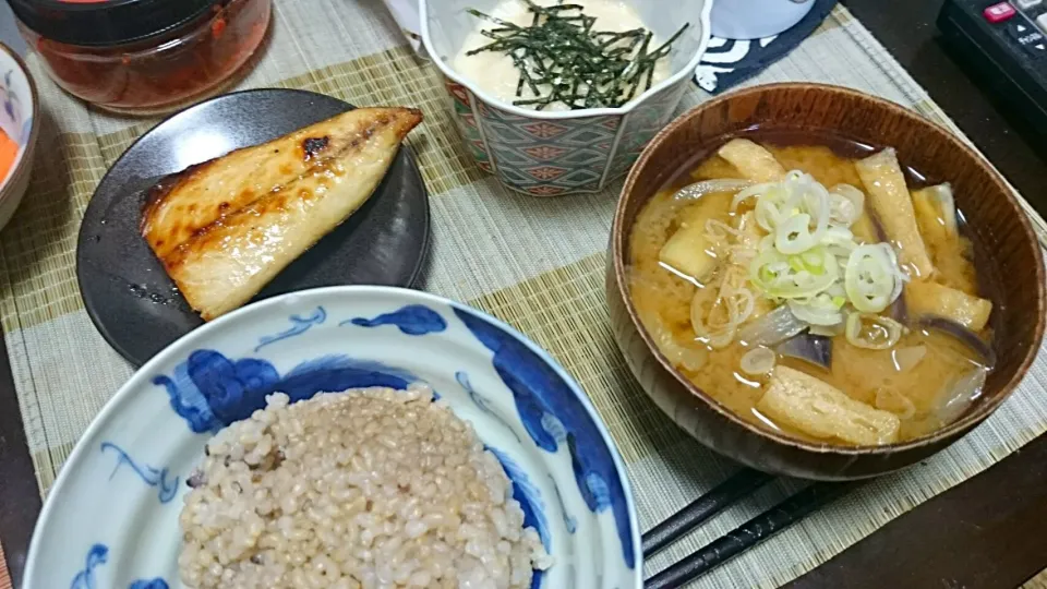 Snapdishの料理写真:鯖塩焼き＆長芋＆茄子と玉ねぎの味噌汁|まぐろさん