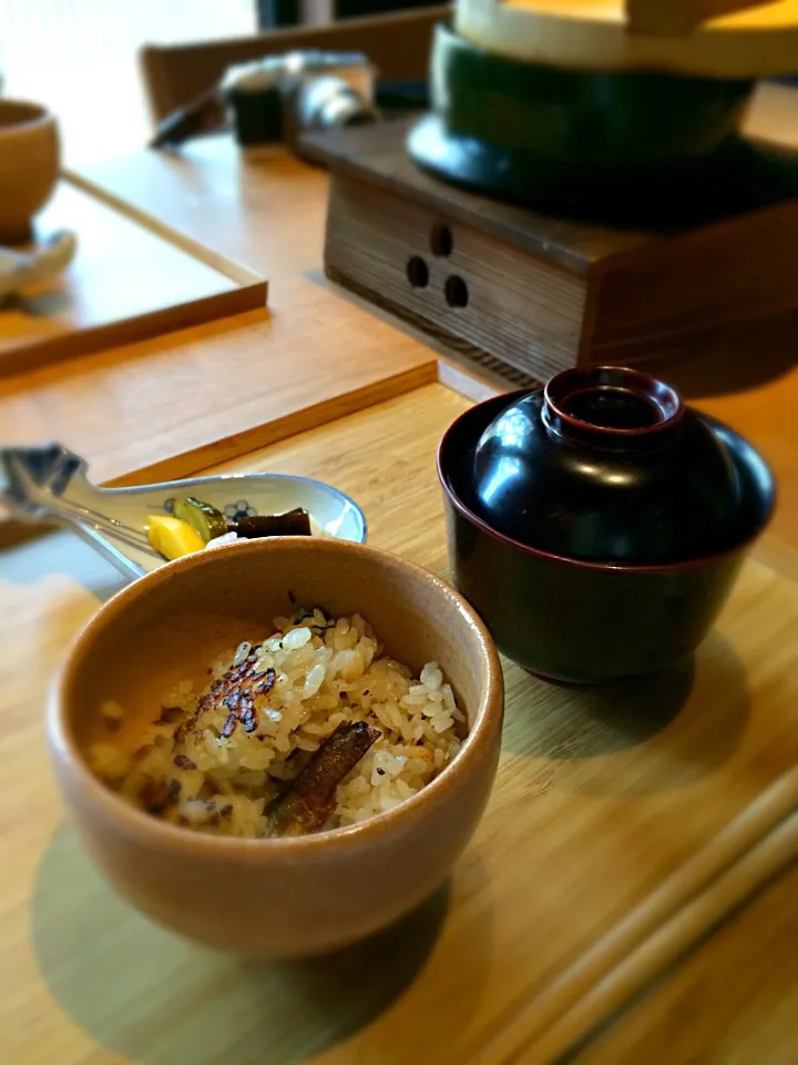 土鍋で鮎の炊き込みご飯|みきさん