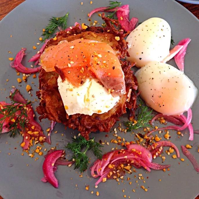 Smoked salmon on Polish latke stacks and poached eggs|Karen Yongさん