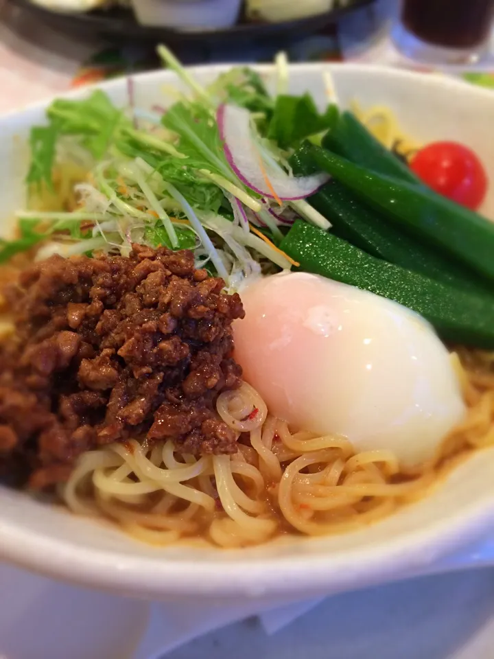 温泉卵とシャキシャキ野菜の冷やし坦々麺|うみんちゅさん