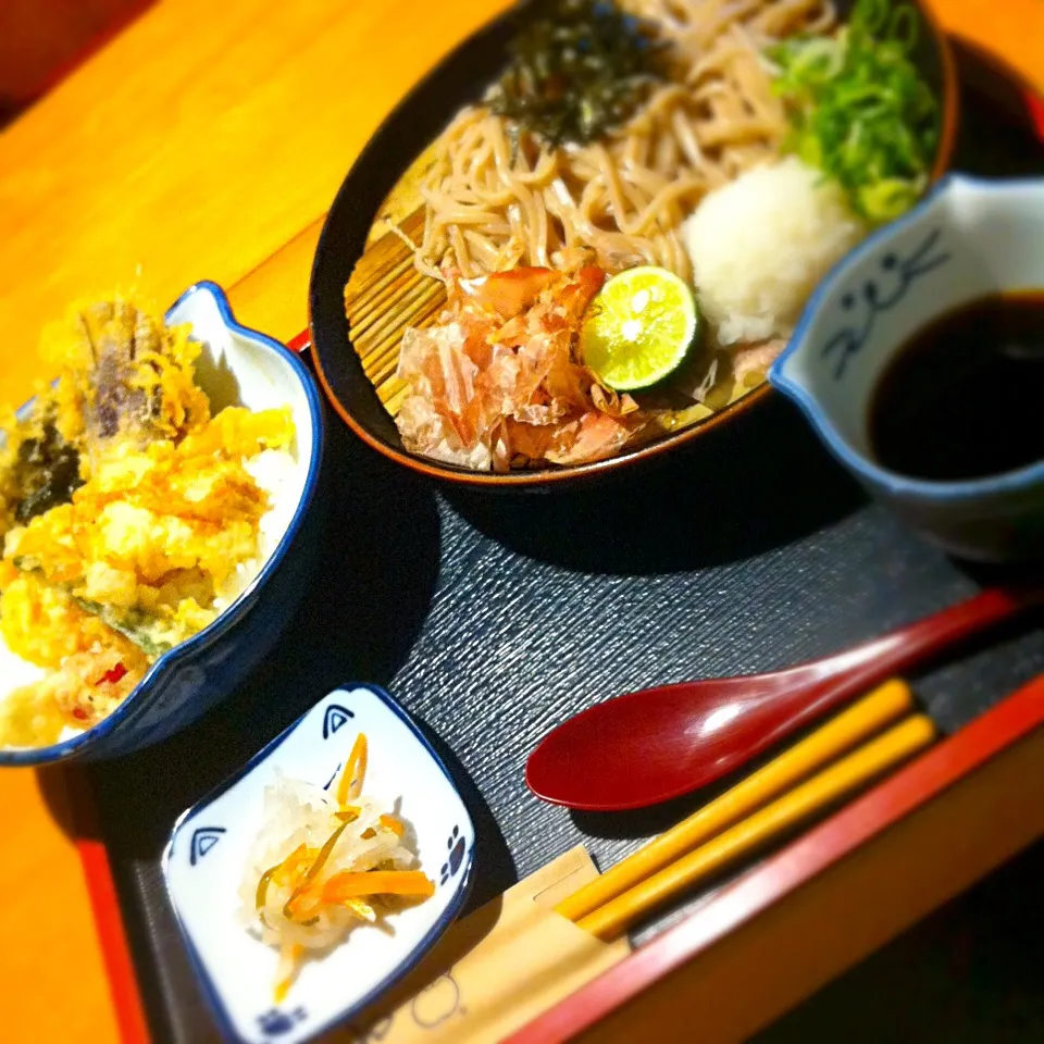 のらや すだち絞り黒麦ザルうどんとハモ天丼|ユズさん