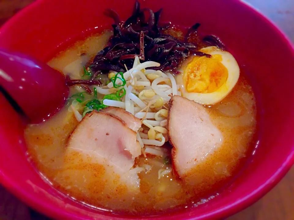 ケアンズがんばらんばとんこつラーメン|ちびさん