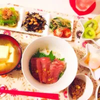 Snapdishの料理写真:7/5 マグロ丼|m♡さん