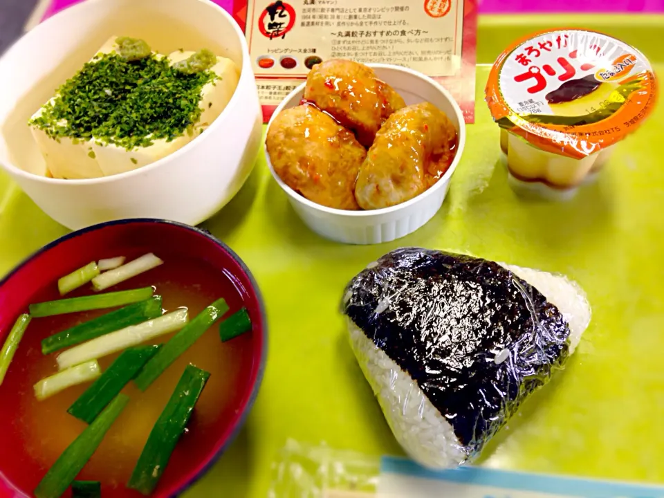 Snapdishの料理写真:アオサと山葵の木綿冷奴＆丸満餃子🍙🍮|マニラ男さん