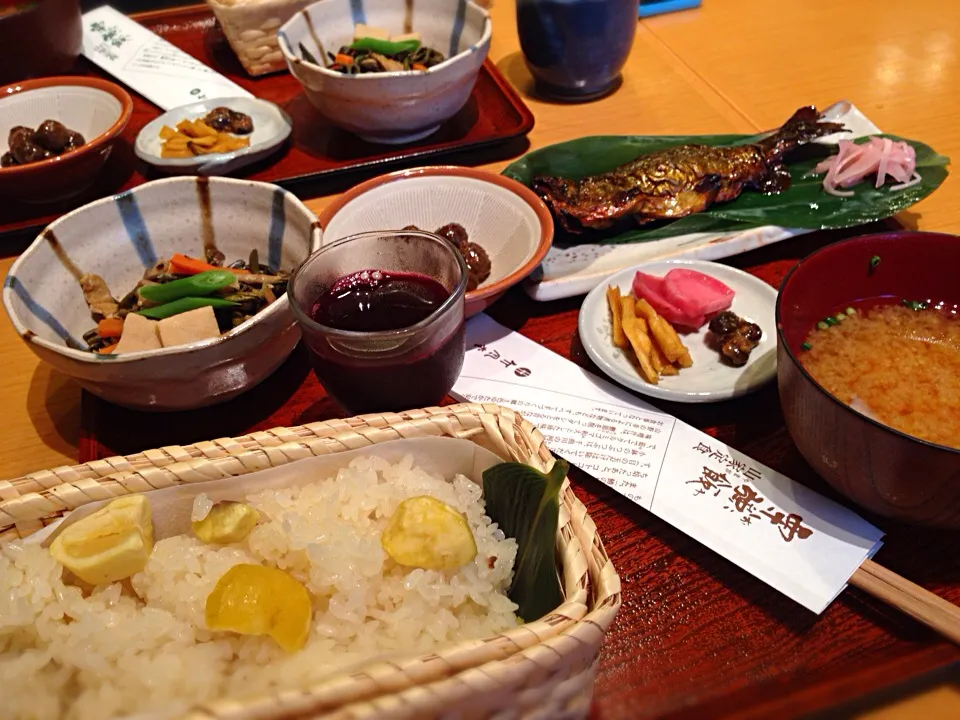 山家定食|さっちぇさん