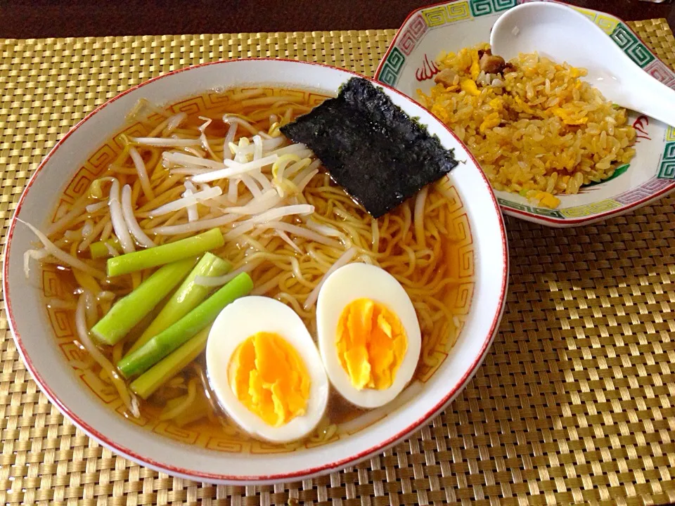 ラーメンと半チャーハン|純さん