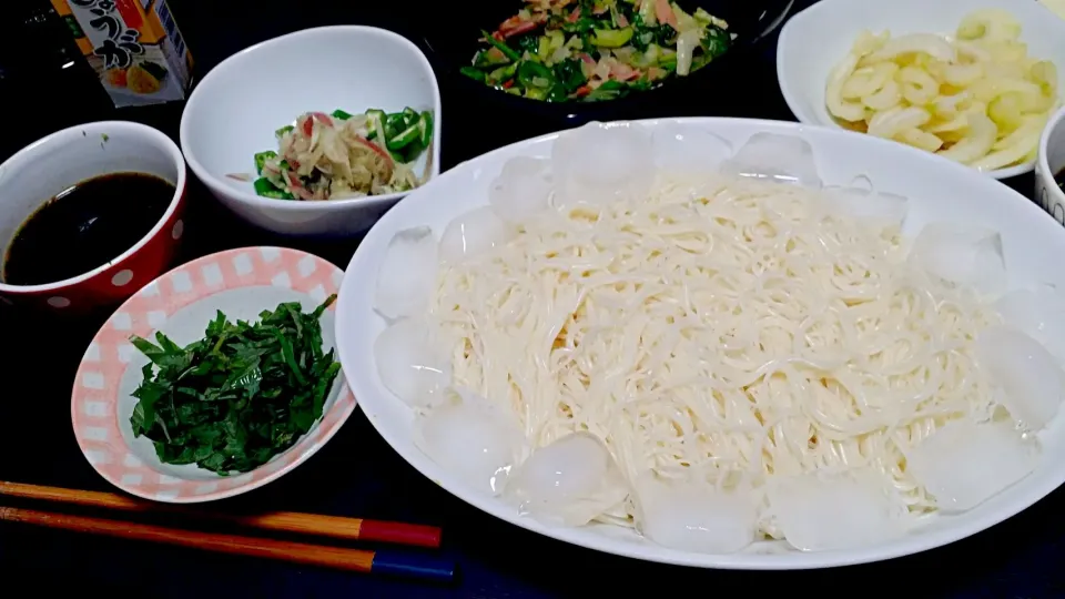 今年初！素麺★薬味はオクラ&みょうが、大葉、ゆず！セロリの漬物、セロリのガーリック炒め|みーさん