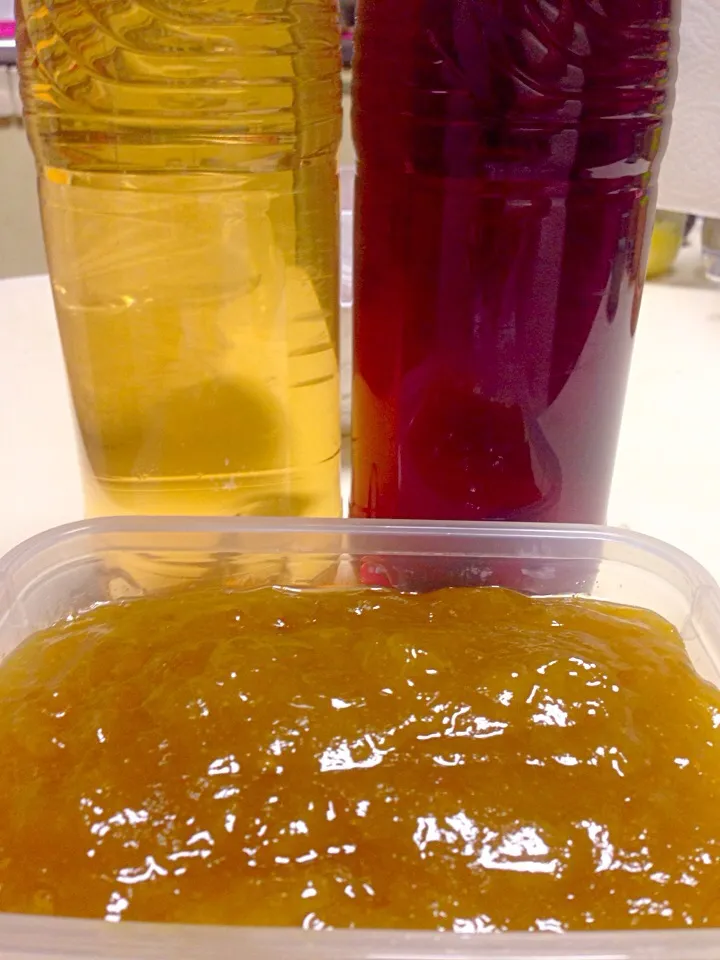 Home made plum (left), red perilla (right) syrup and plum jam :) 手づくり梅と赤紫蘇シロップ＆梅ジャム（≧∇≦）ジャムがめちゃくちゃおいしい（≧∇≦）|Tanuさん