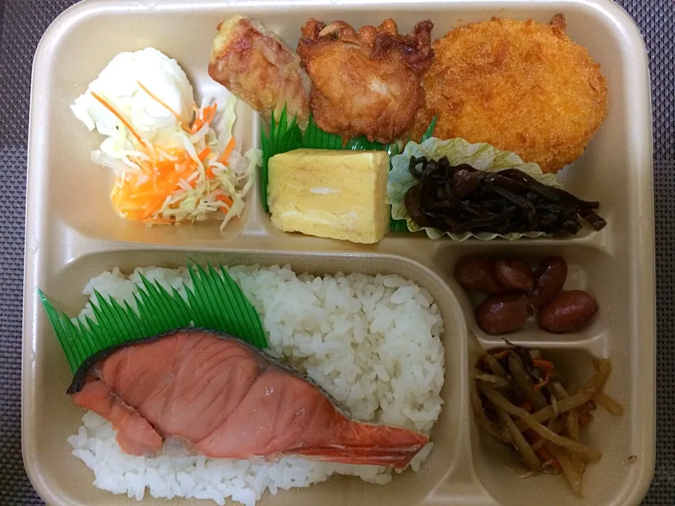 シャケデラックス弁当|ばーさんさん