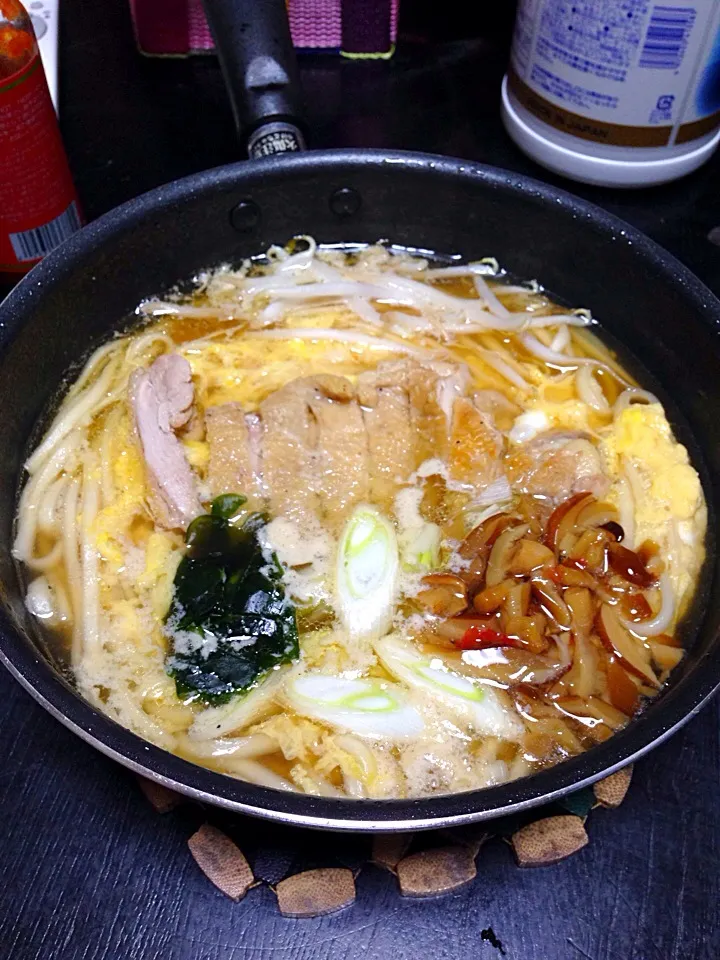 鍋焼き鶏うどん|つばりん亭さん