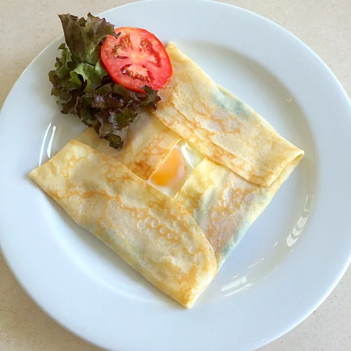 Snapdishの料理写真:Spinach Ham Cheese Crepe|みいさん