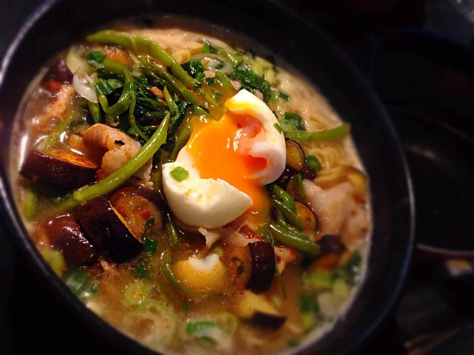 味噌ラーメン with 空心菜と茄子と豚肉の豆板醤炒め トロトロ卵を添えて|takarkiさん