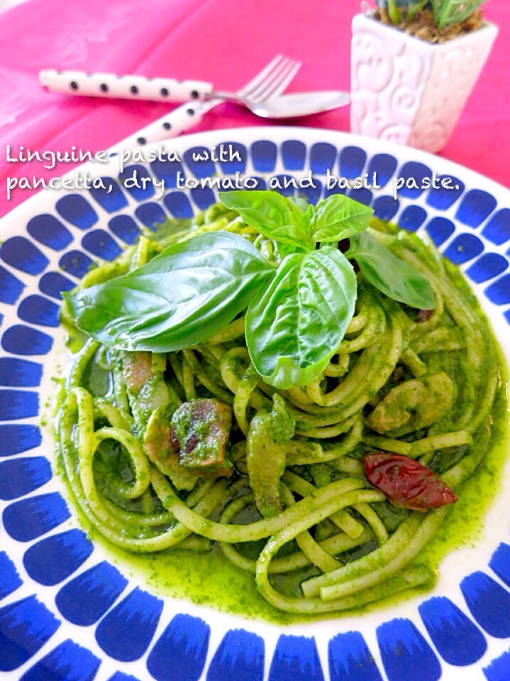 お手軽バジルソースdeパンチェッタとドライトマトの濃厚ジェノベーゼ ゆりえ Snapdish スナップディッシュ Id Vkx8ia