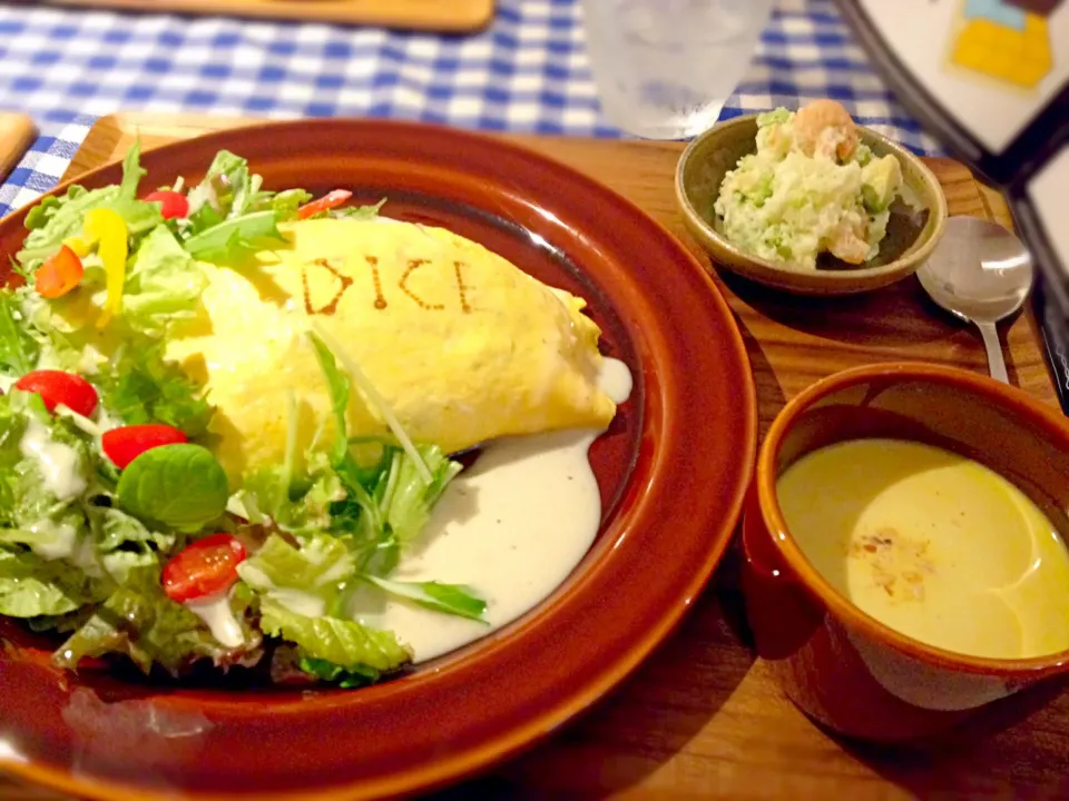 シーザーサラダオムダイス、アボカドとエビのポテサラ、かぼちゃの冷製ポタージュ #DICE CAFE|misa.さん